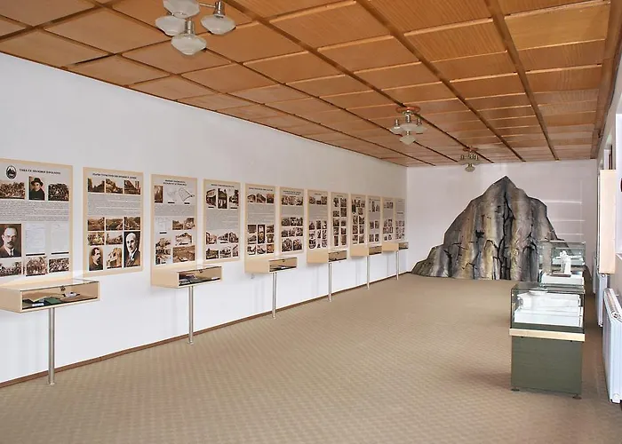 Tourist Center Momina Krepost Hotel