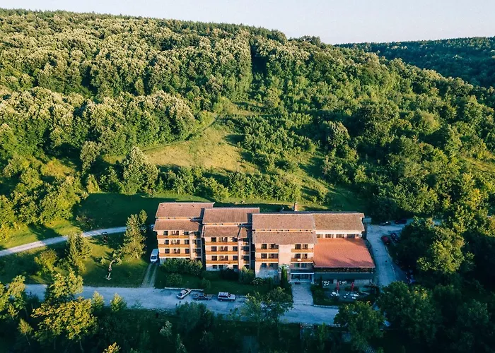 Tourist Center Momina Krepost Hotel