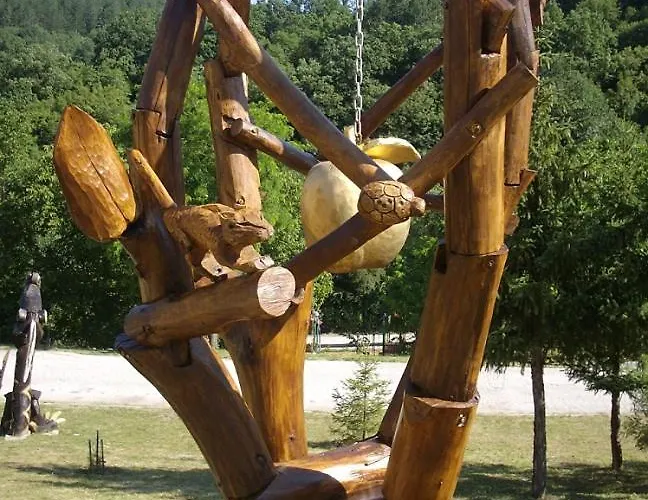 Hotel Tourist Center Momina Krepost